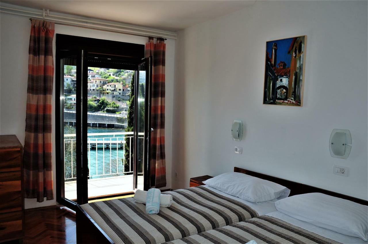 Apartmani Kadmen Ika Exterior photo